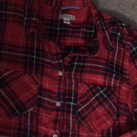 Cute top♥️ - Picture 3 of 4